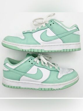 Nike Low-Top Sneakers Mint Green & White